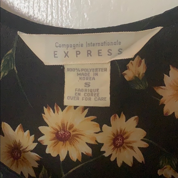 Flower shirt - Picture 3 of 3